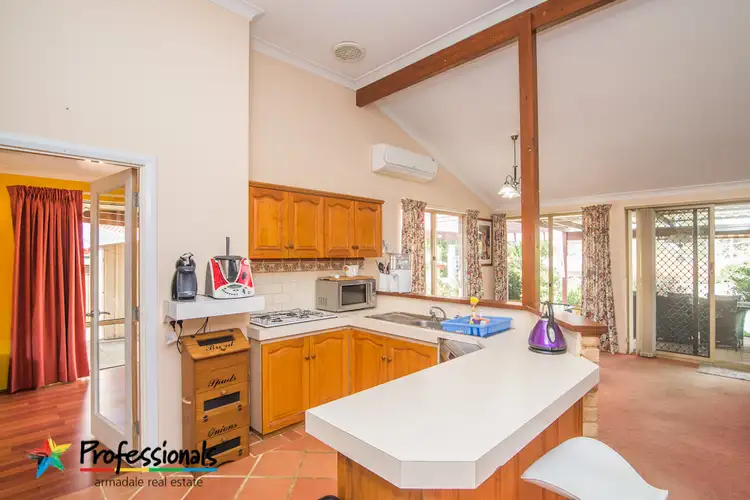 Fifth view of Homely house listing, 10 Westminster Crt, Armadale WA 6112