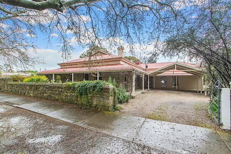 5 Victoria Road, Clare SA 5453