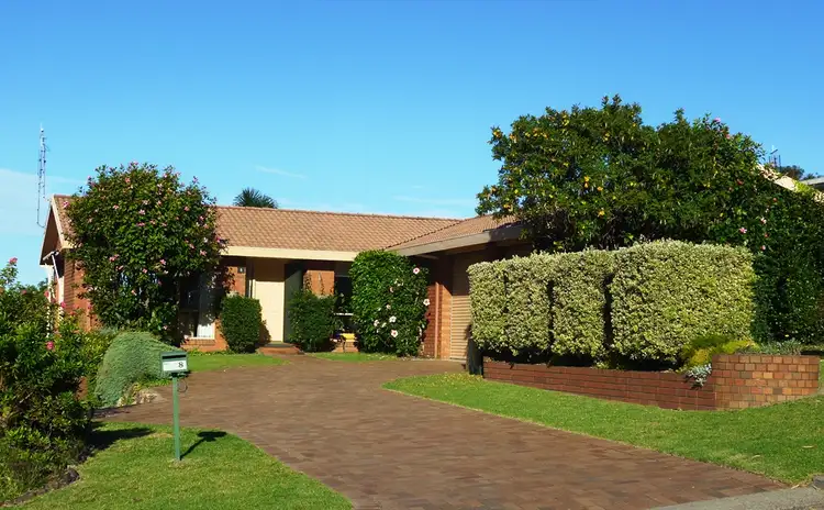 8 Golf Circuit, Tura Beach NSW 2548