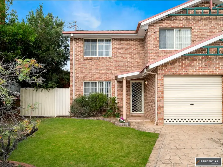 1/1 Fields Road, Macquarie Fields NSW 2564