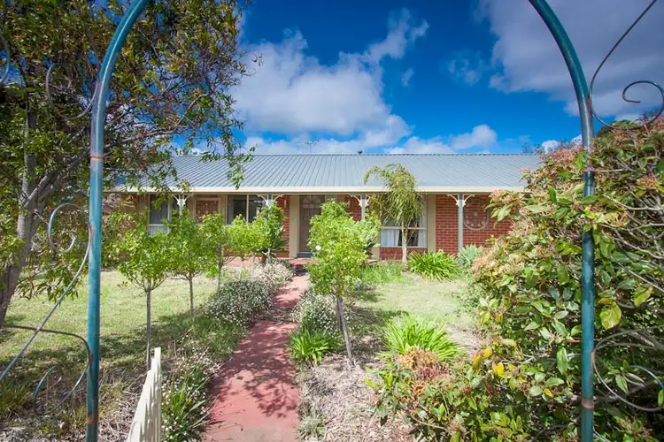 Second view of Homely house listing, 4 Carnoustie Drive, Sunbury VIC 3429