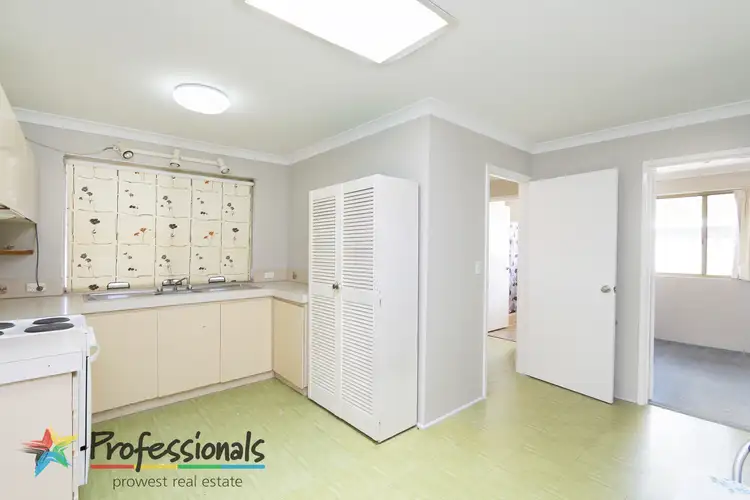 Fourth view of Homely house listing, 6B Knott Court, Camillo WA 6111