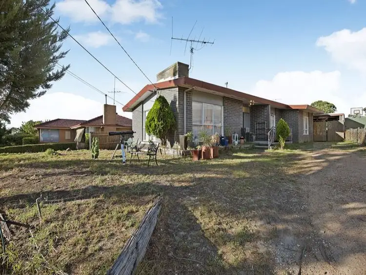Main view of Homely house listing, 32 Corinella Crescent, Dallas VIC 3047