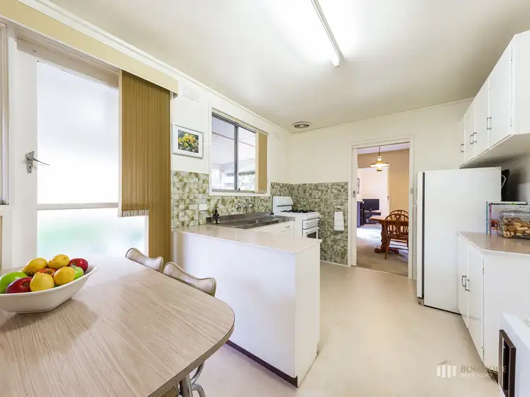 Seventh view of Homely house listing, 5 EMDEN CRESCENT, Mulgrave VIC 3170