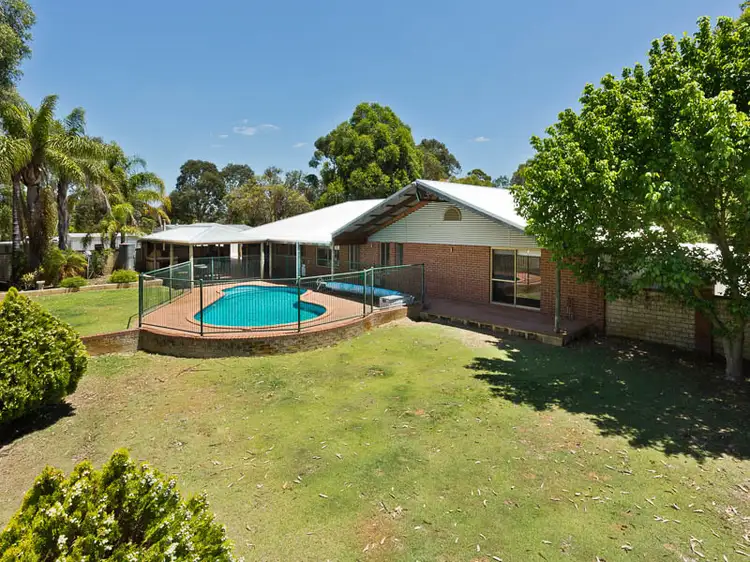 7 Ara Cove, Wandi WA 6167