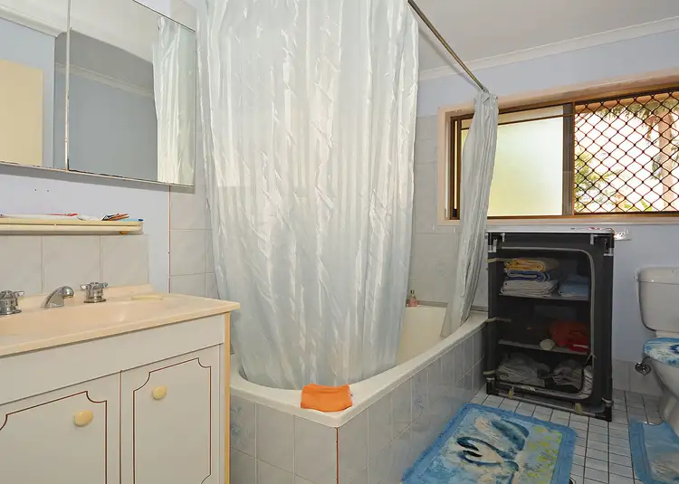 Fifth view of Homely house listing, 125 Elizabeth St, Urangan QLD 4655