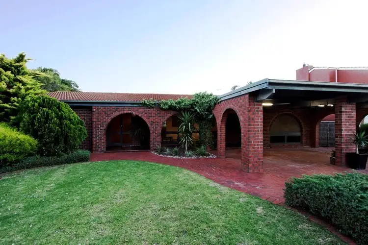 8 Oakmount Court, West Lakes SA 5021