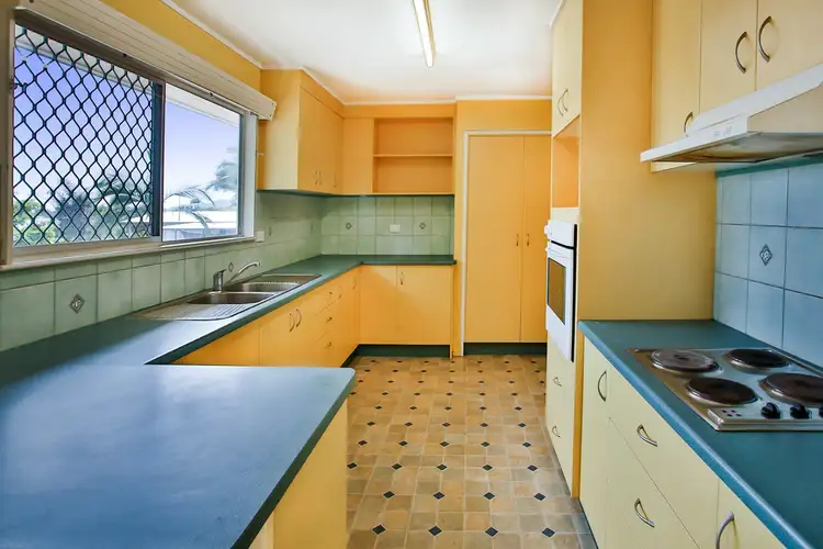 Fifth view of Homely house listing, 12 Galway Court, Mount Louisa QLD 4814