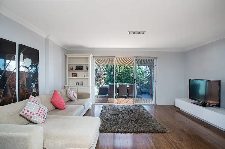 8 Mitchell Street, Chifley NSW 2036