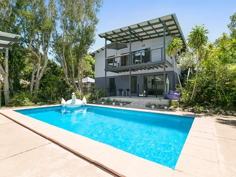 4 Captains Court, Sunrise Beach QLD 4567