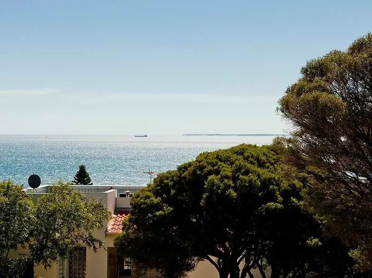 4/10 Avonmore Terrace, Cottesloe WA 6011