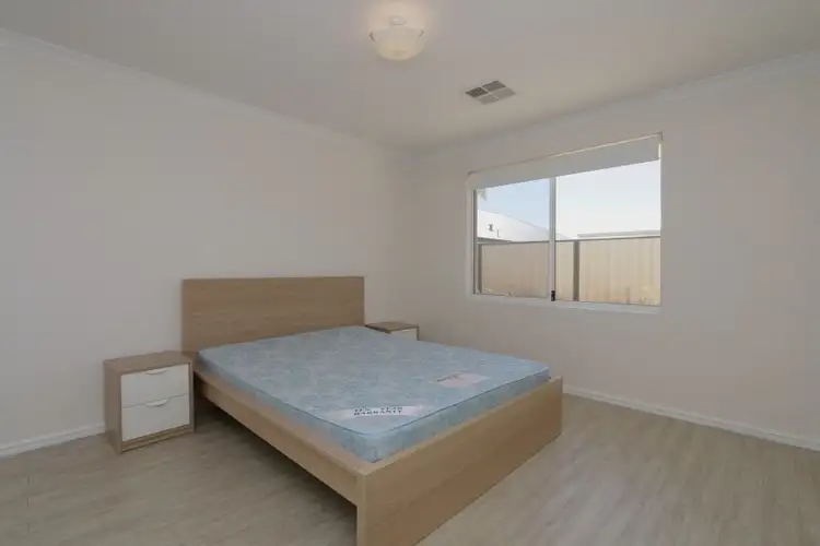 Sixth view of Homely house listing, 8 Monticola Gardens, Aubin Grove WA 6164