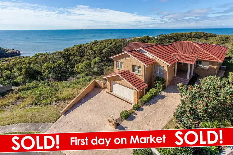 18 Seacliff Place, Caves Beach NSW 2281