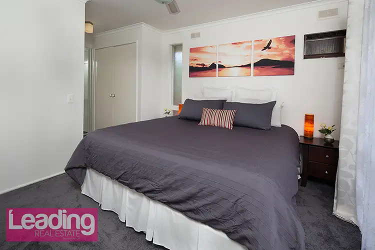 Fifth view of Homely house listing, 6 Rosapenna Close, Sunbury VIC 3429