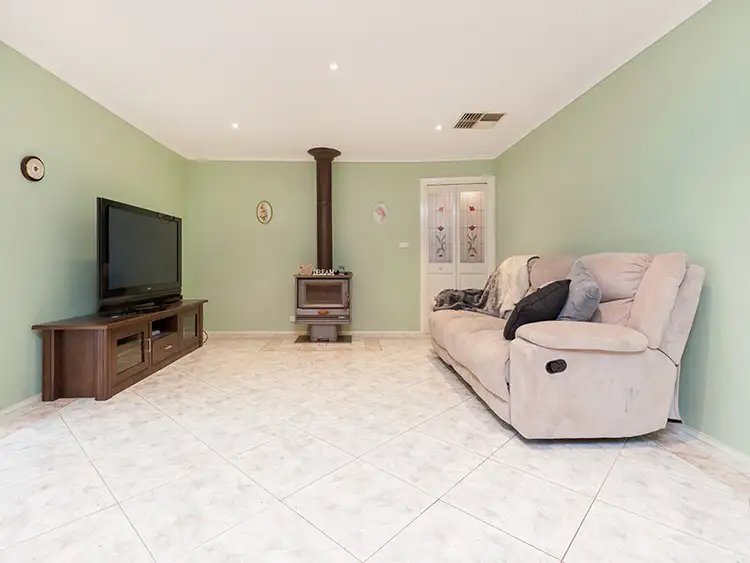 Fourth view of Homely house listing, 5 Small Court, Mill Park VIC 3082