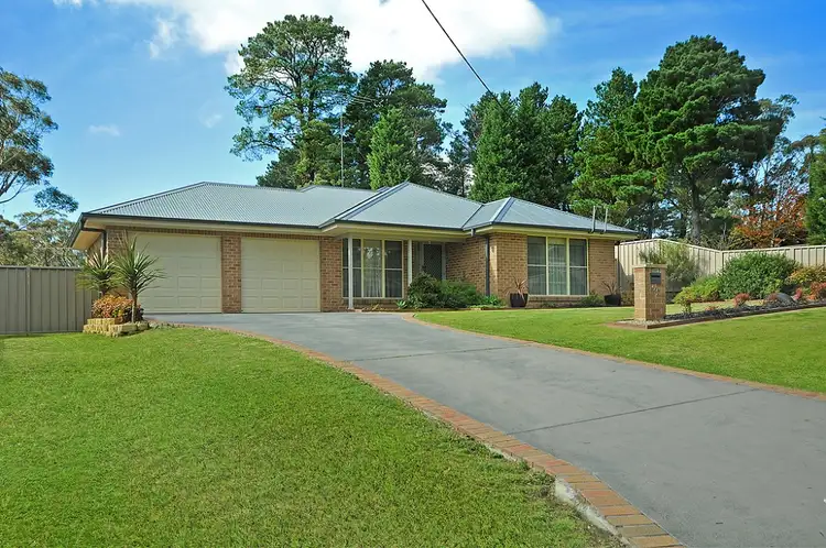 61 Third Avenue, Katoomba NSW 2780