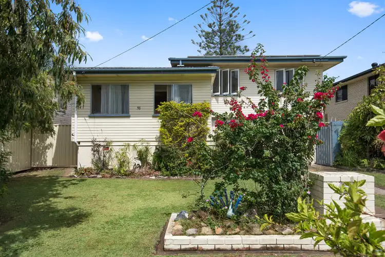 38 REDBANK ROAD, Redcliffe QLD 4020