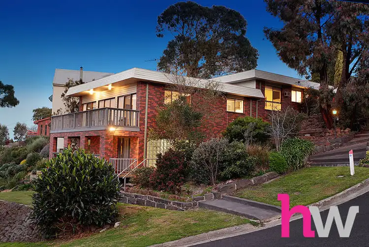 11 Wynfield Drive, Highton VIC 3216
