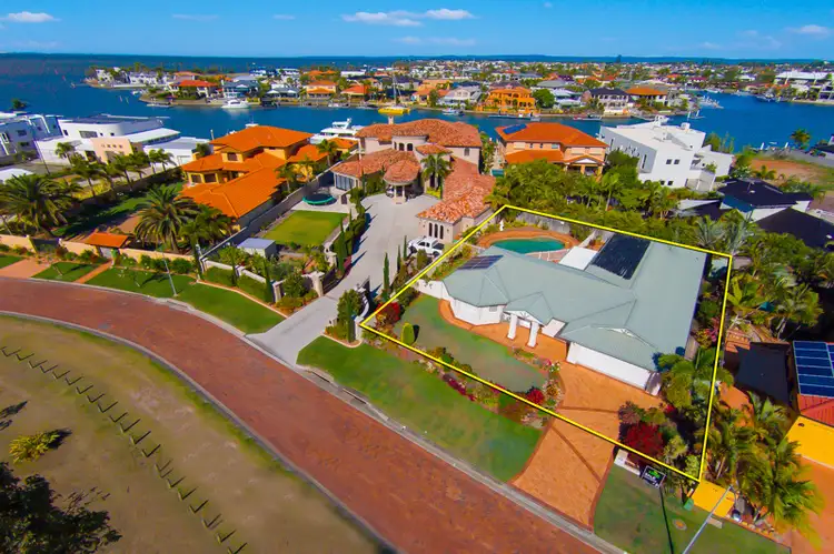 3 Grenoble Place, Ormiston QLD 4160