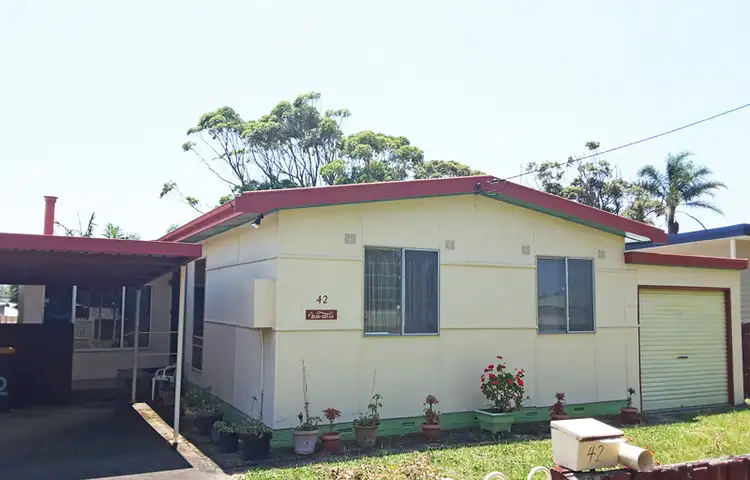 42 Carlton Crescent, Culburra Beach NSW 2540