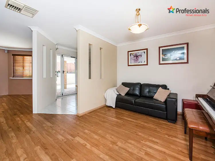 Second view of Homely house listing, 5 Garrow Court, Kingsley WA 6026