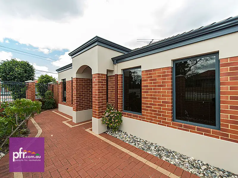 Main view of Homely villa listing, 1/23 Chapman Rd, St James WA 6102