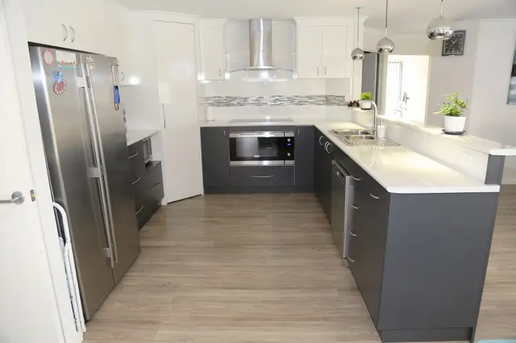 Second view of Homely house listing, 33 Gunton Circle, Castletown WA 6450