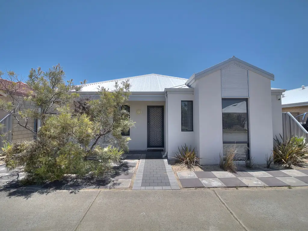 Main view of Homely house listing, 19 Oceanrunner Blvd, Shoalwater WA 6169