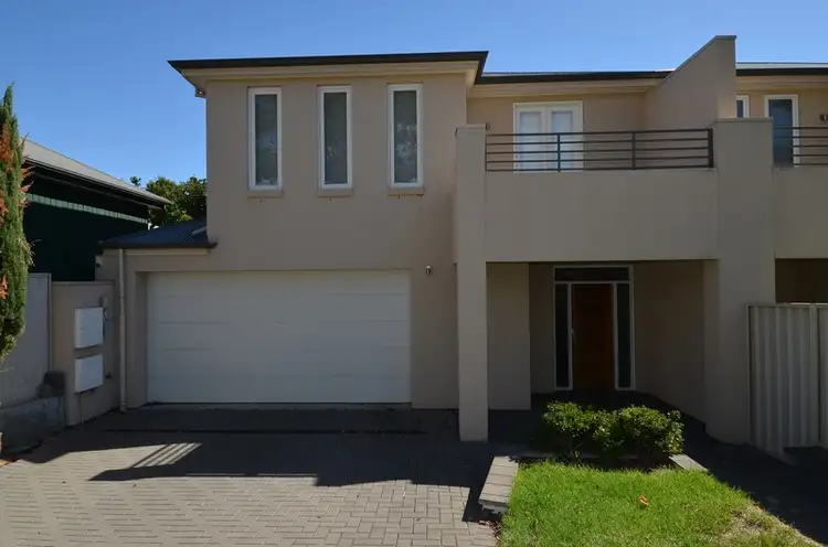 12 Graham Place