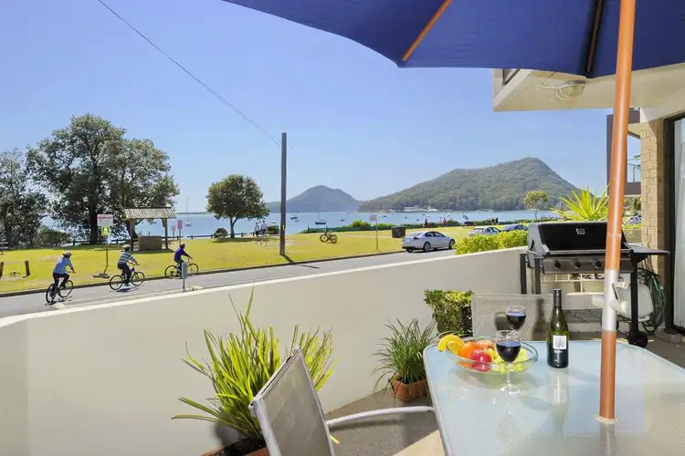 2/63. Shoal Bay Road, Shoal Bay NSW 2315