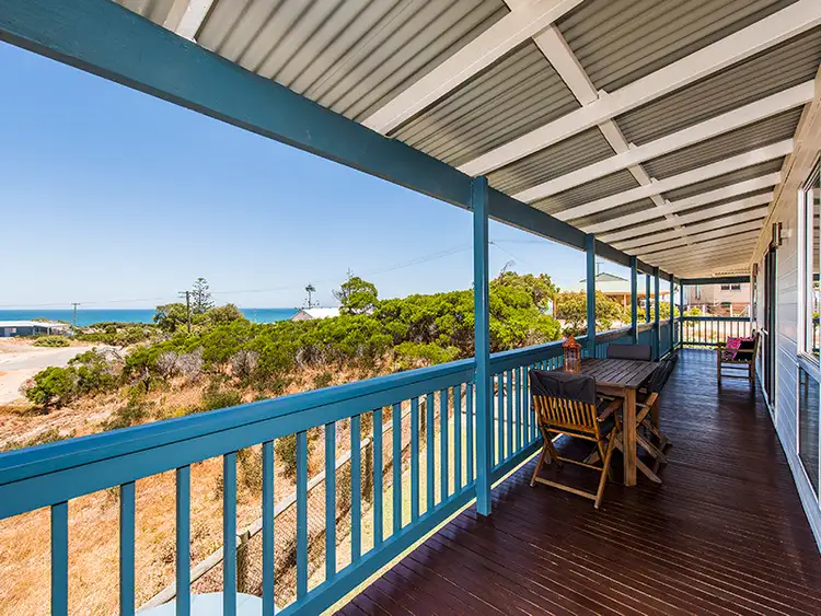 9 LAKEVIEW RD, Preston Beach WA 6215