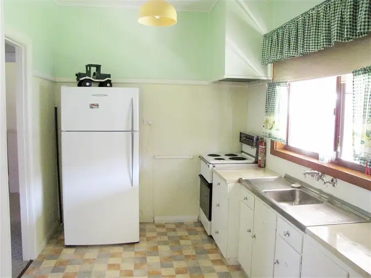 Fifth view of Homely house listing, 8 Pioneer Street, Batlow NSW 2730