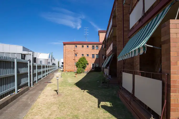 21/163 Hume Street