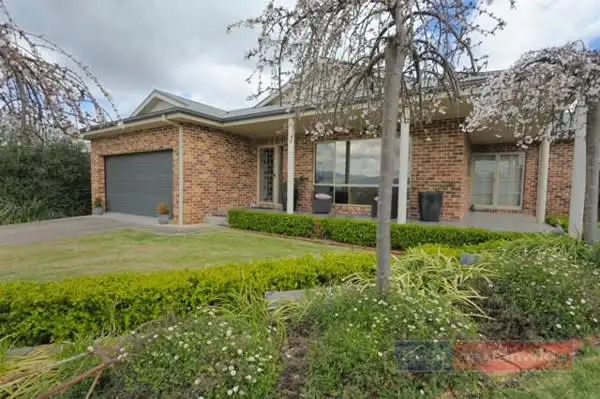 Main view of Homely house listing, 5 Lindbeck Avenue, Tumut NSW 2720