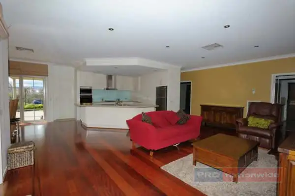 Second view of Homely house listing, 5 Lindbeck Avenue, Tumut NSW 2720
