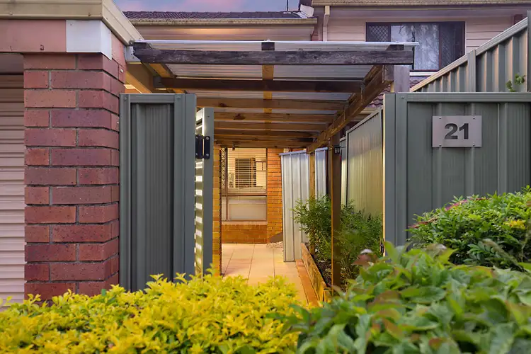 21/123 BARBARALLA DRIVE, Springwood QLD 4127