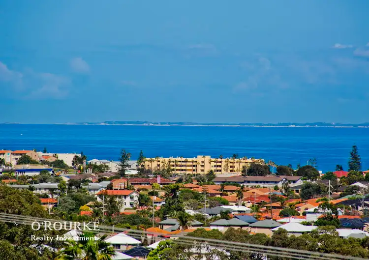 72 b Westview Street, Scarborough WA 6019