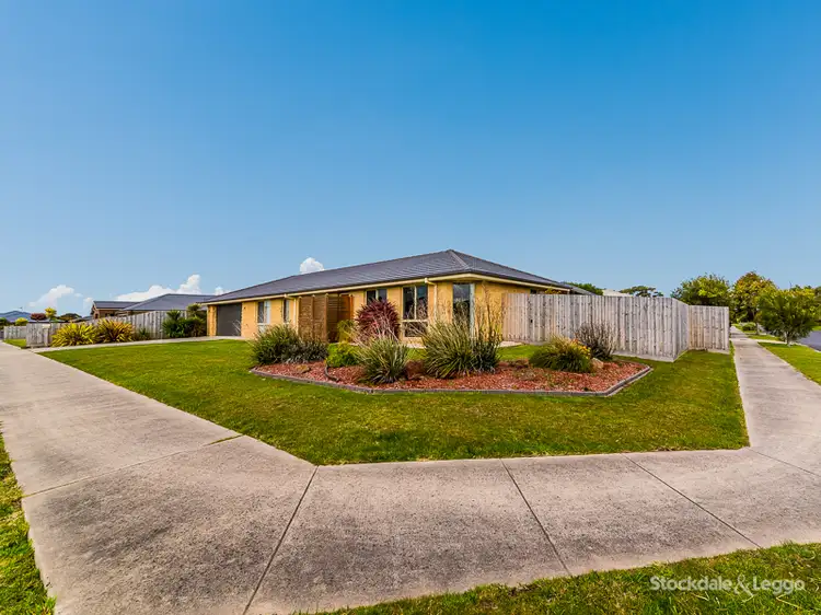 2-4 Dalmont Bay Court, Inverloch VIC 3996