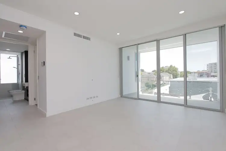Fourth view of Homely apartment listing, 304/19 Ogilvie Road, Mount Pleasant WA 6153