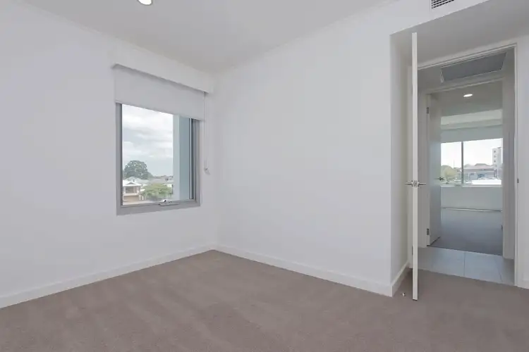 Seventh view of Homely apartment listing, 304/19 Ogilvie Road, Mount Pleasant WA 6153