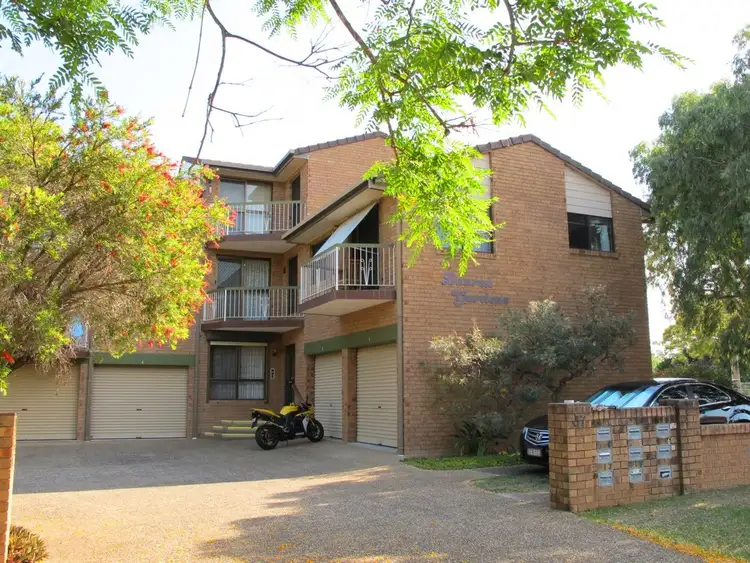 Main view of Homely unit listing, 2/37 Grant Street, Redcliffe QLD 4020