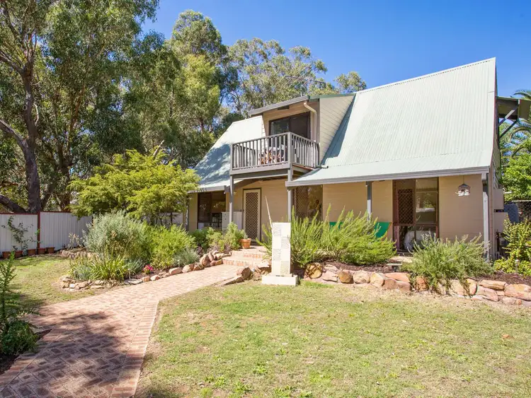 6 Domain Court, Greenmount WA 6056