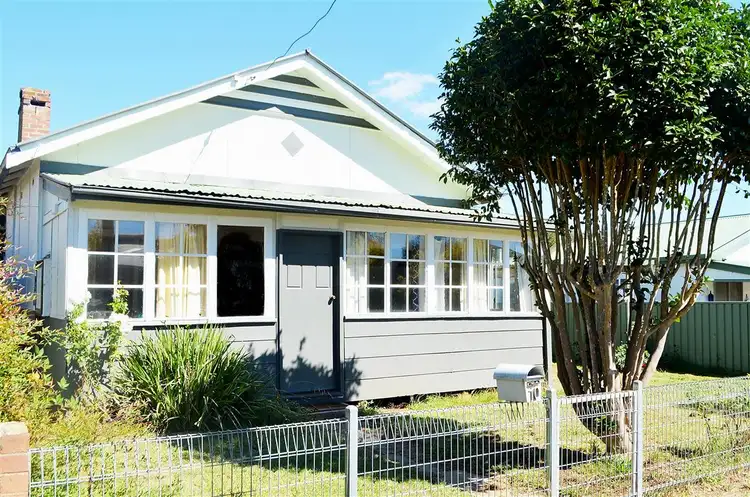 Main view of Homely house listing, 10 Leaburn Avenue, Batlow NSW 2730