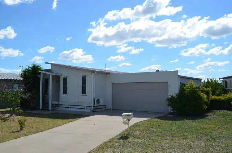 4 Hunter Street, Blackwater QLD 4717