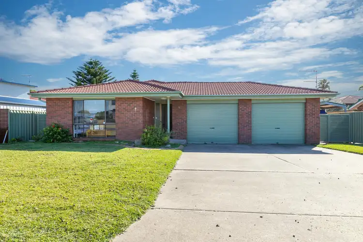 4 Belbowrie Parade, Maloneys Beach NSW 2536