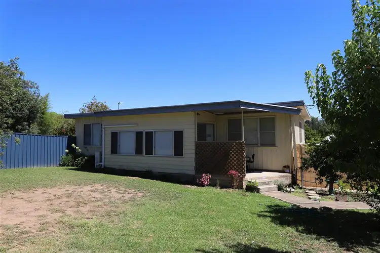 21 Kinred Street, Tumut NSW 2720