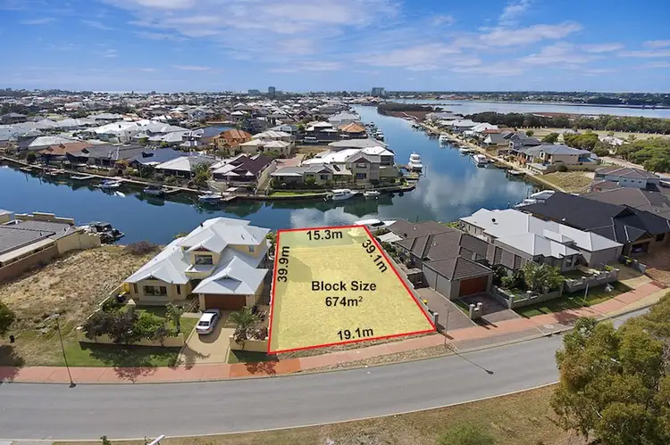 20 Leisure Way, Halls Head WA 6210
