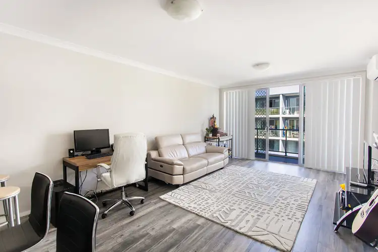 203/8A MYRTLE STREET