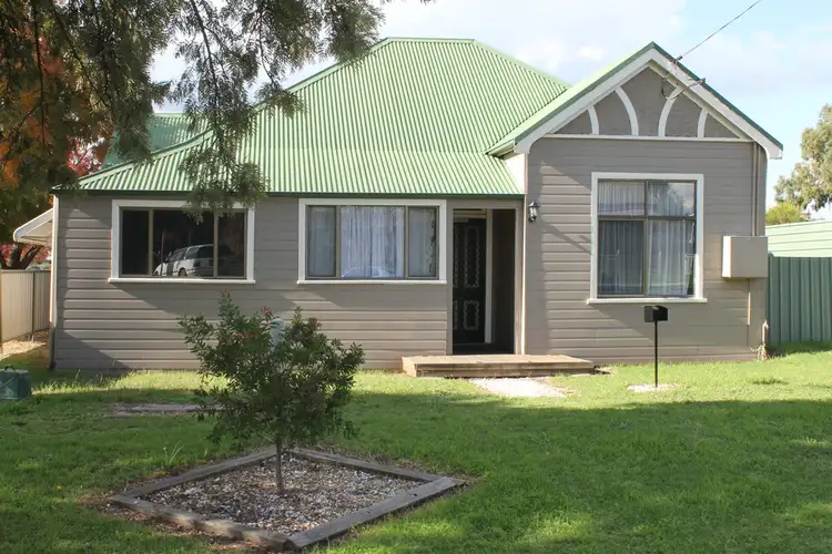 92 Lawrence Street, Inverell NSW 2360