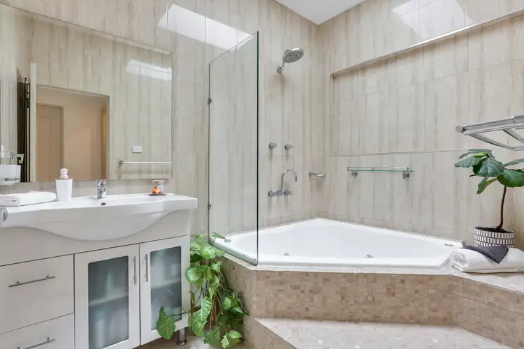 Fourth view of Homely house listing, 10 Jindalee Avenue, Kanahooka NSW 2530